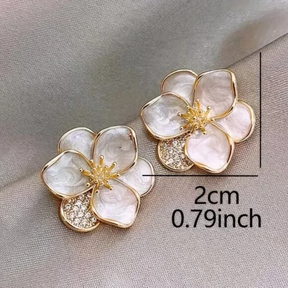 Vintage inspired Enamel Flower Floral Rhinestone Crystal Stud Fashion Earrings - Picture 2 of 5